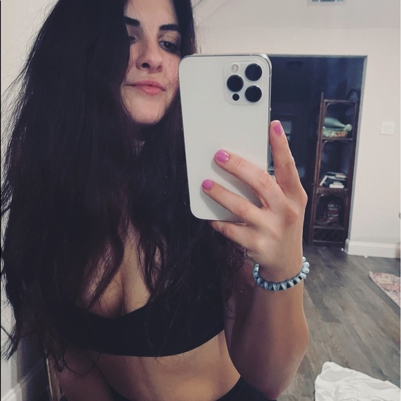 Meet your Posher, Amy - Picture 1 of 1